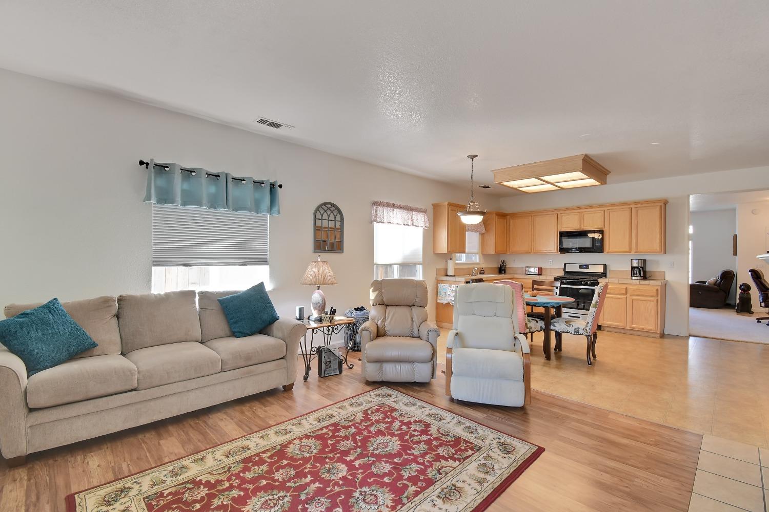 373 Mosburg Loop