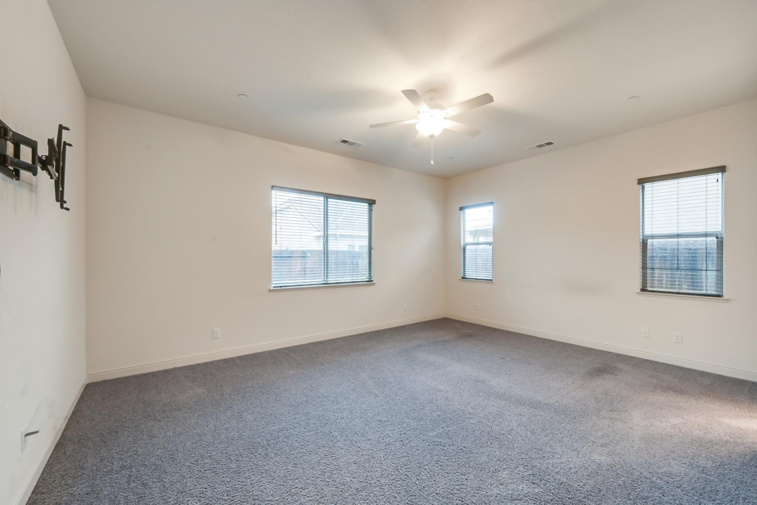 5531 Peach Tree Drive