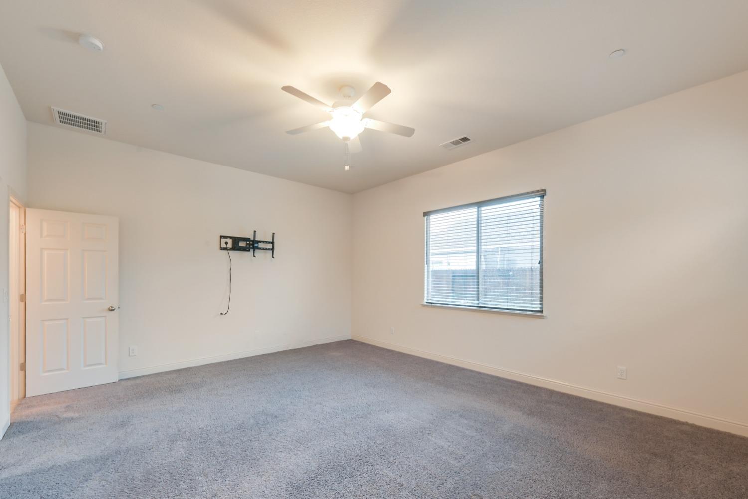 5531 Peach Tree Drive