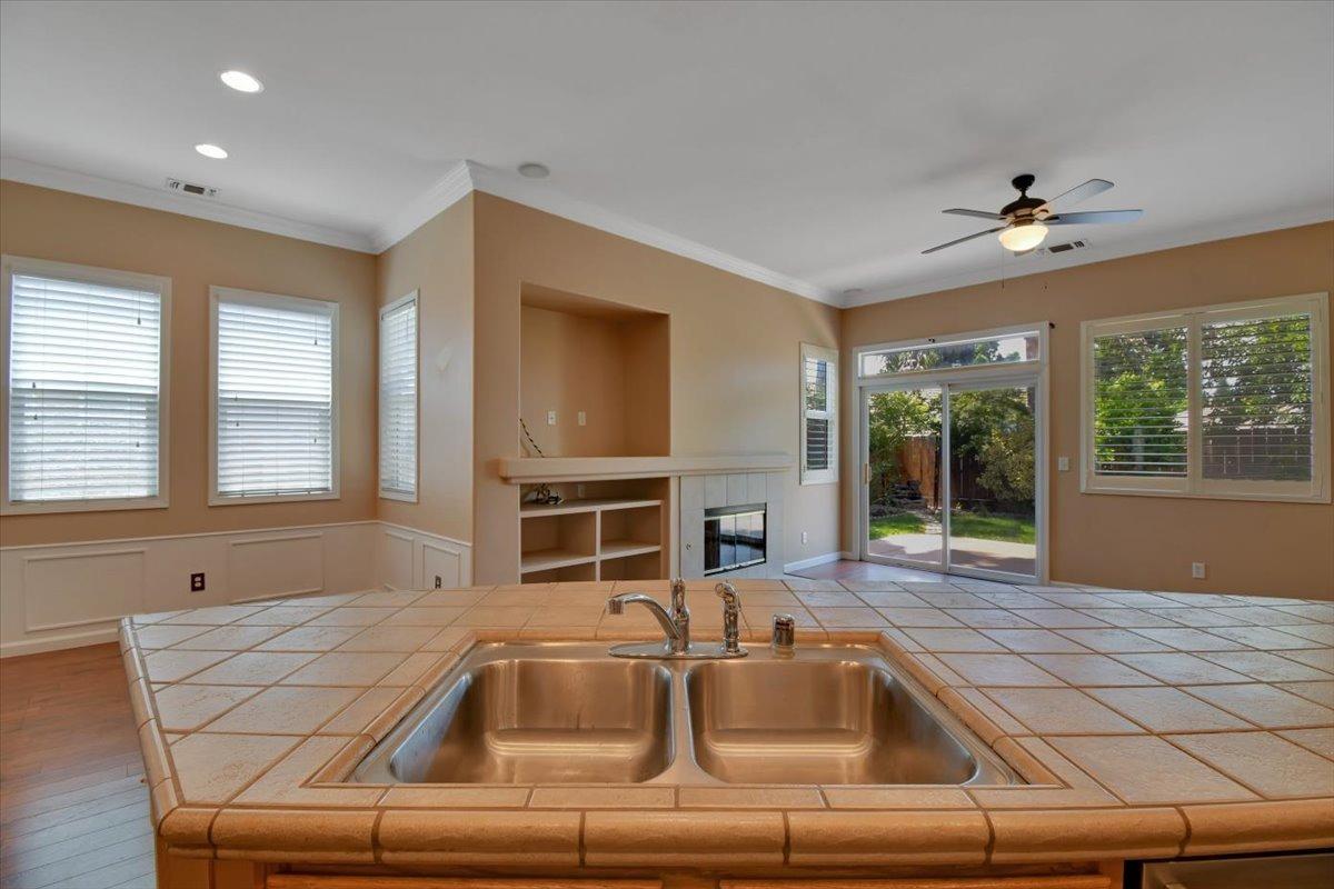 2336 Arizona Way