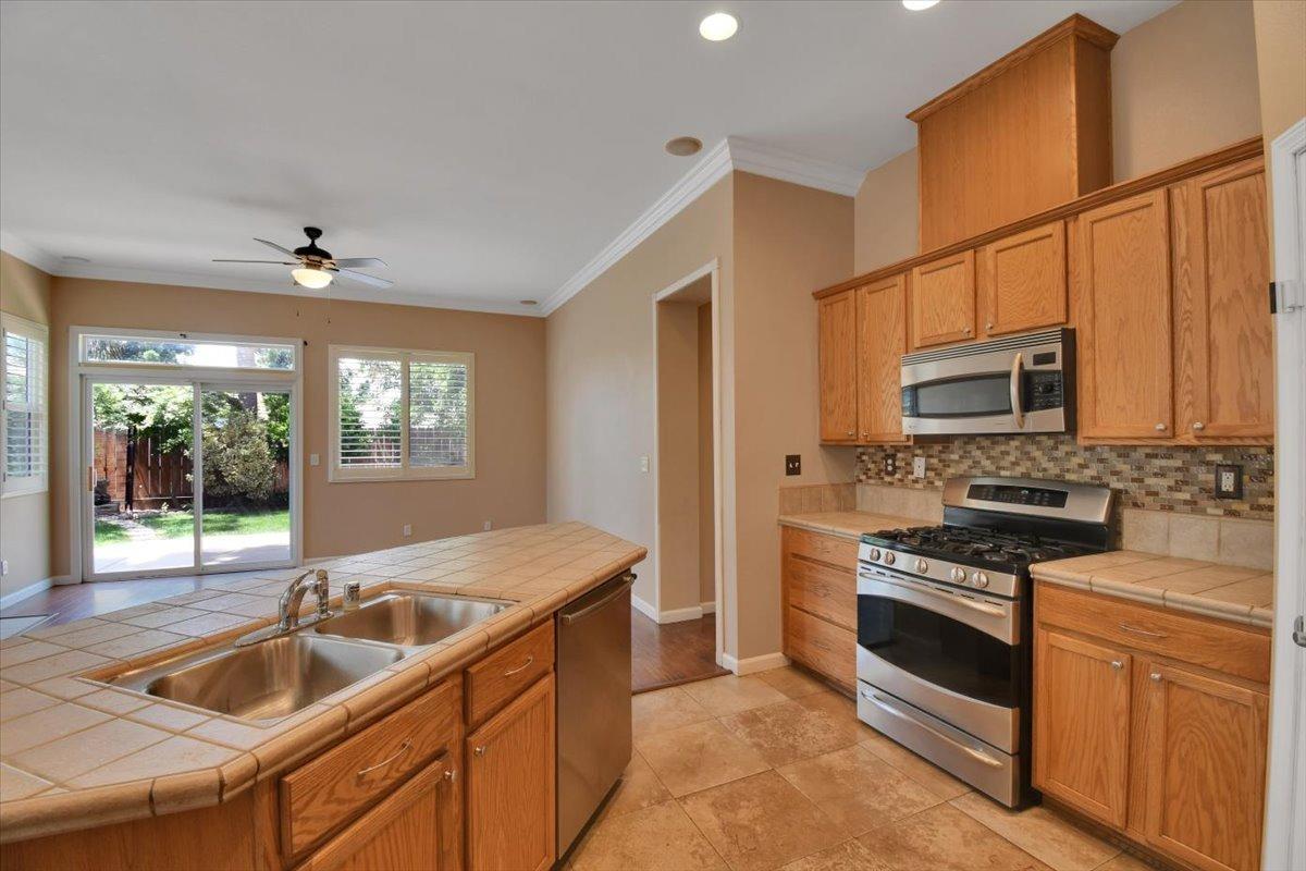 2336 Arizona Way