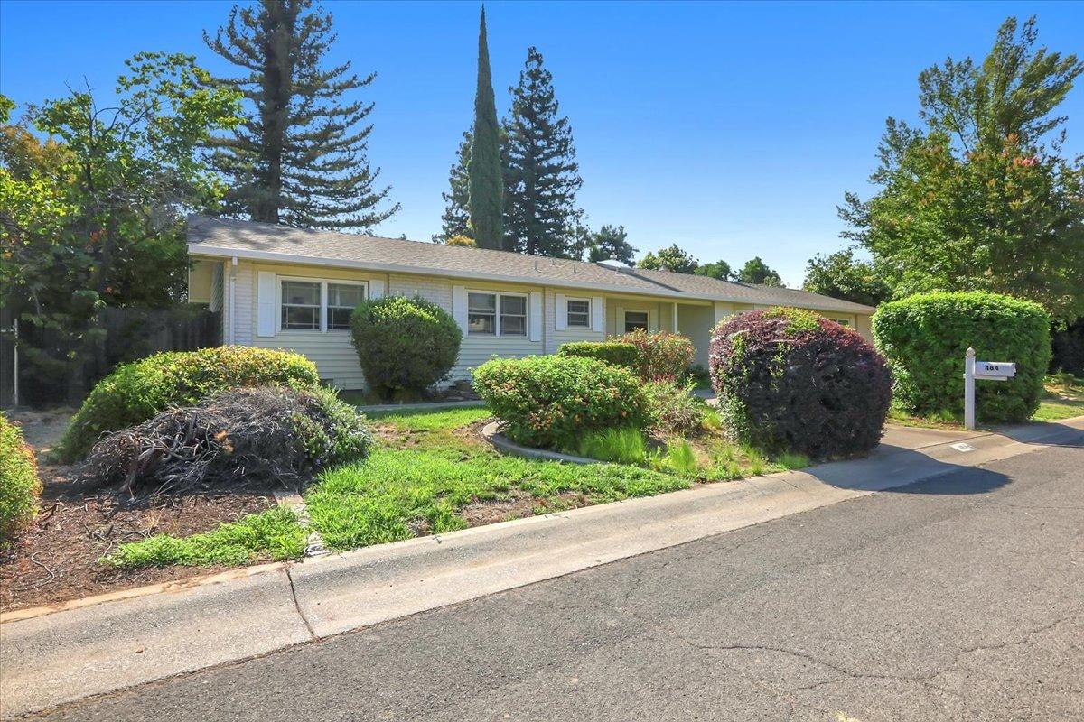 484 Camino Cortez