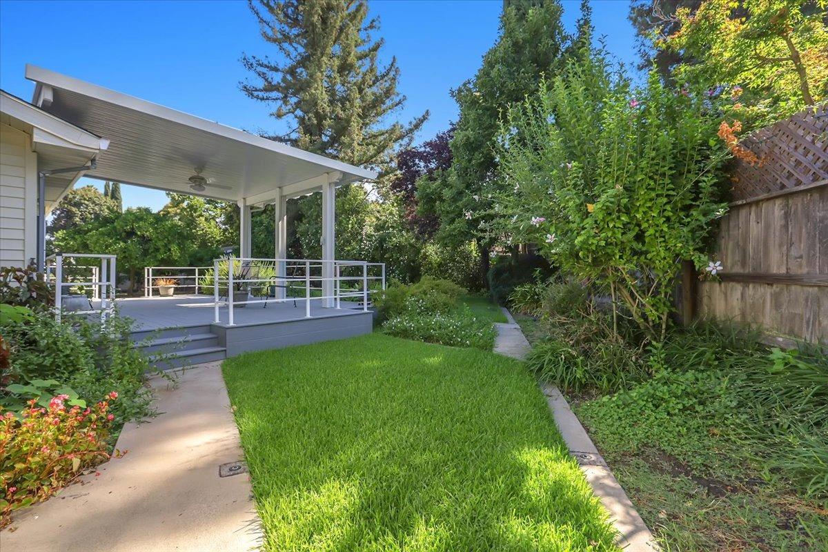 484 Camino Cortez