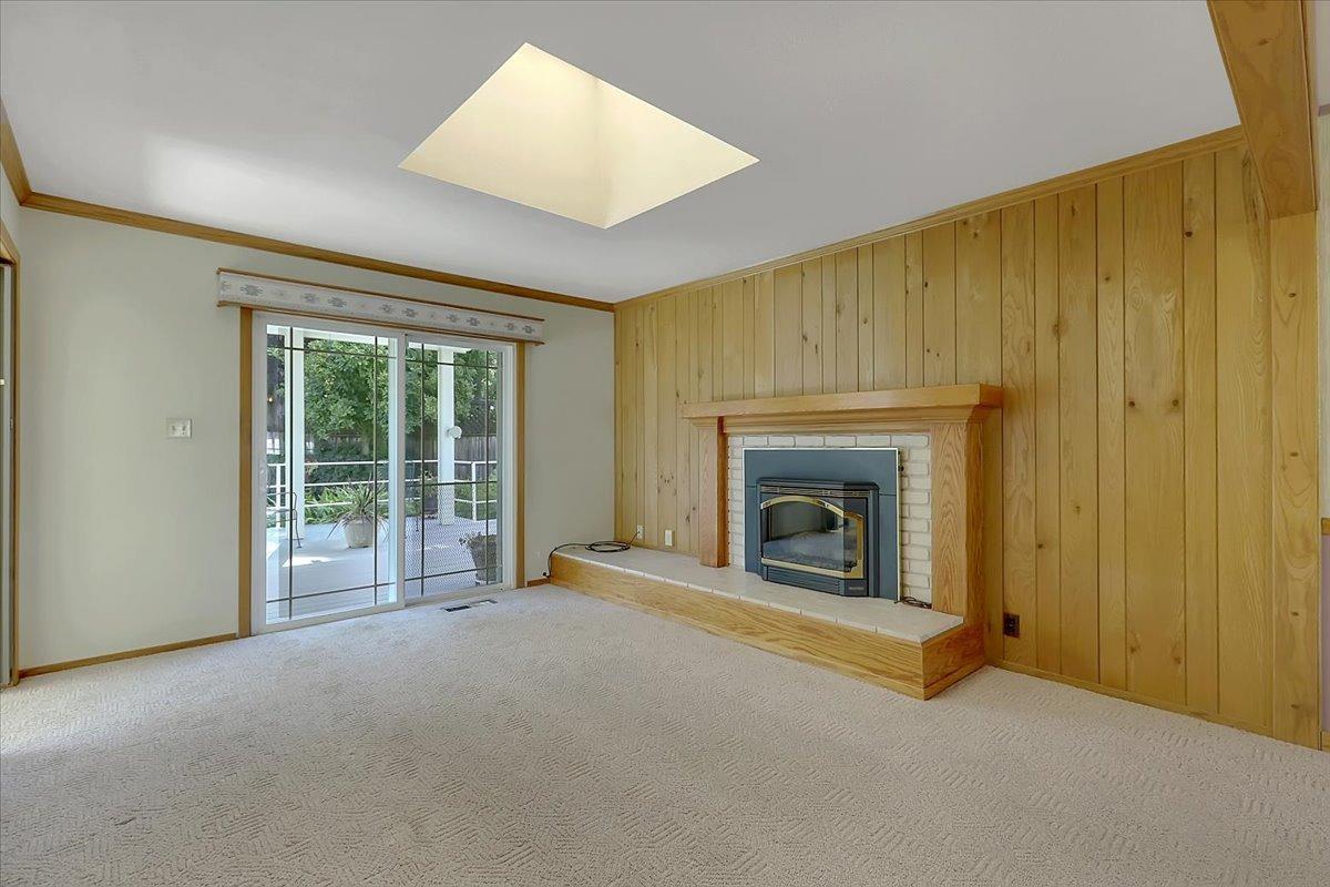 484 Camino Cortez