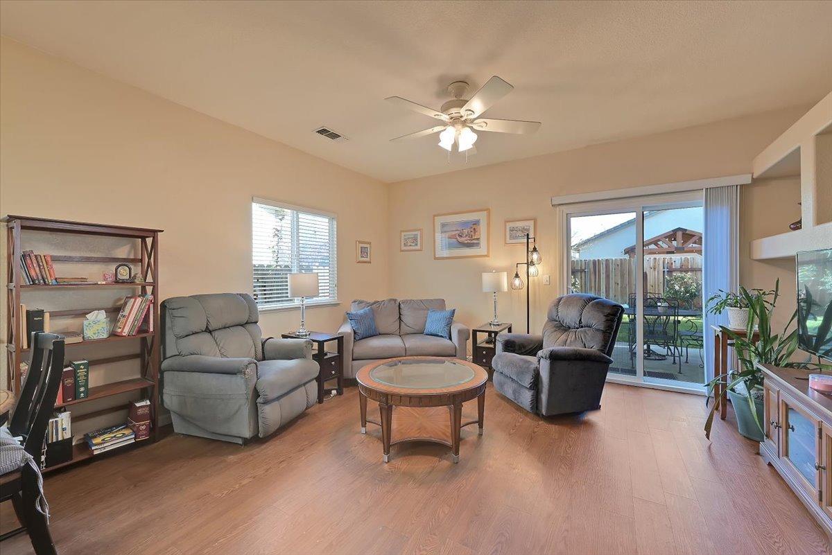 327 Mosburg Loop