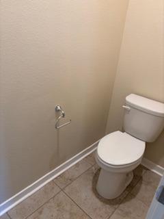 5301 E Commerce Way 62102