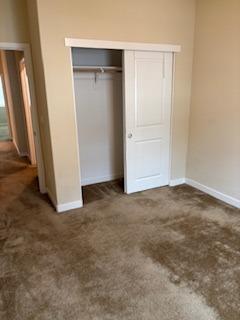 5301 E Commerce Way 62102