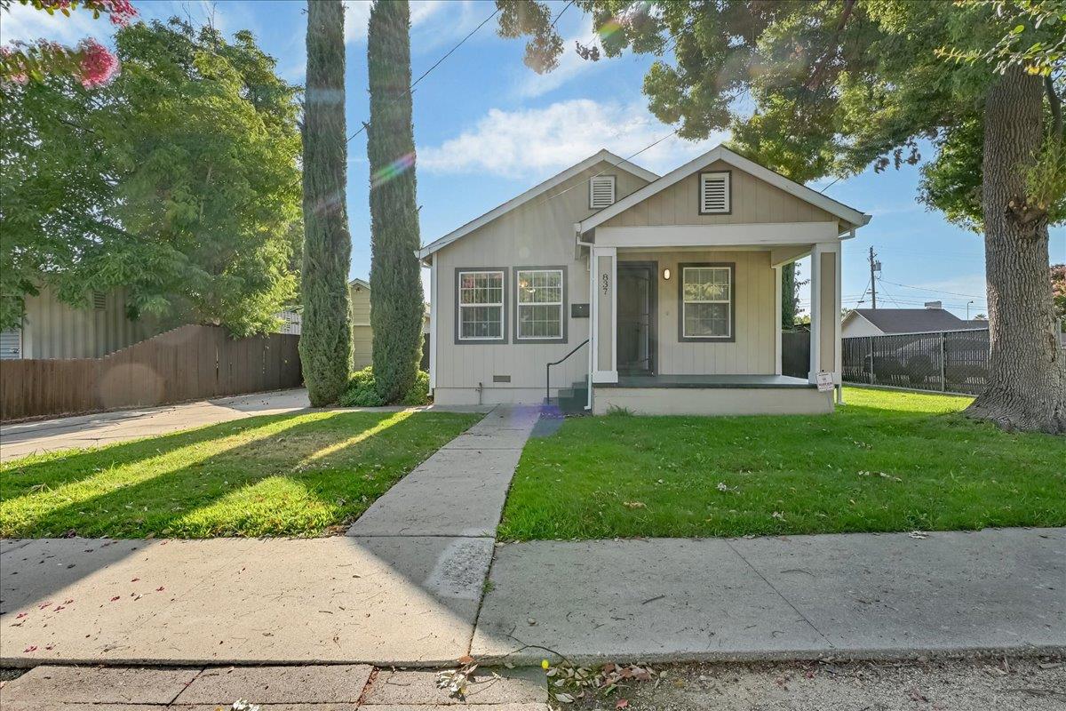 837 Almond Street