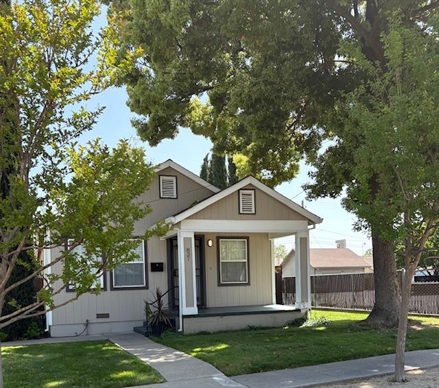 837 Almond Street