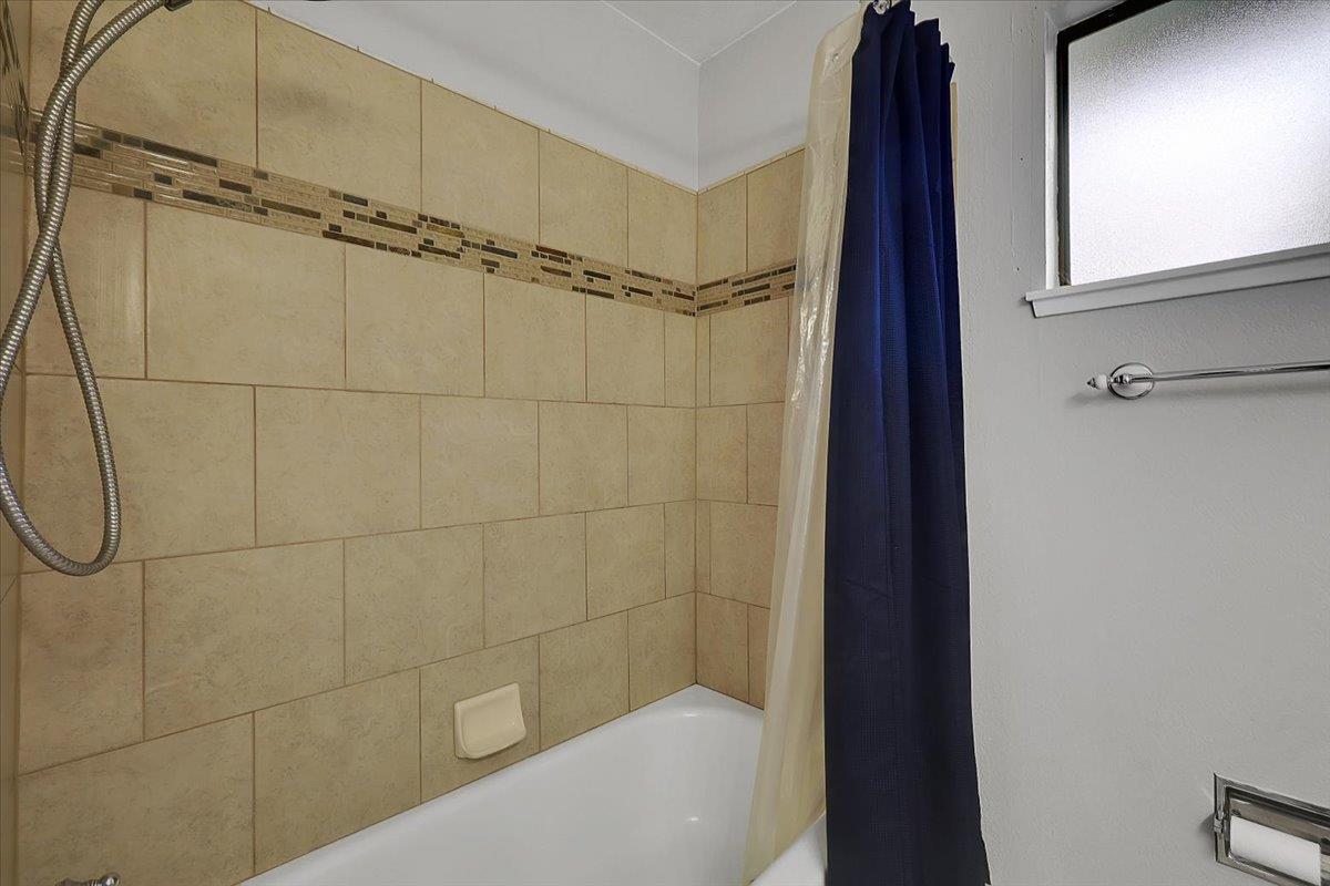 1571 Holly Tree Drive