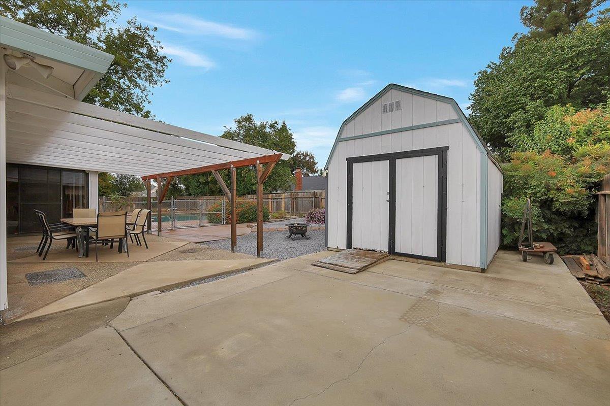 1571 Holly Tree Drive