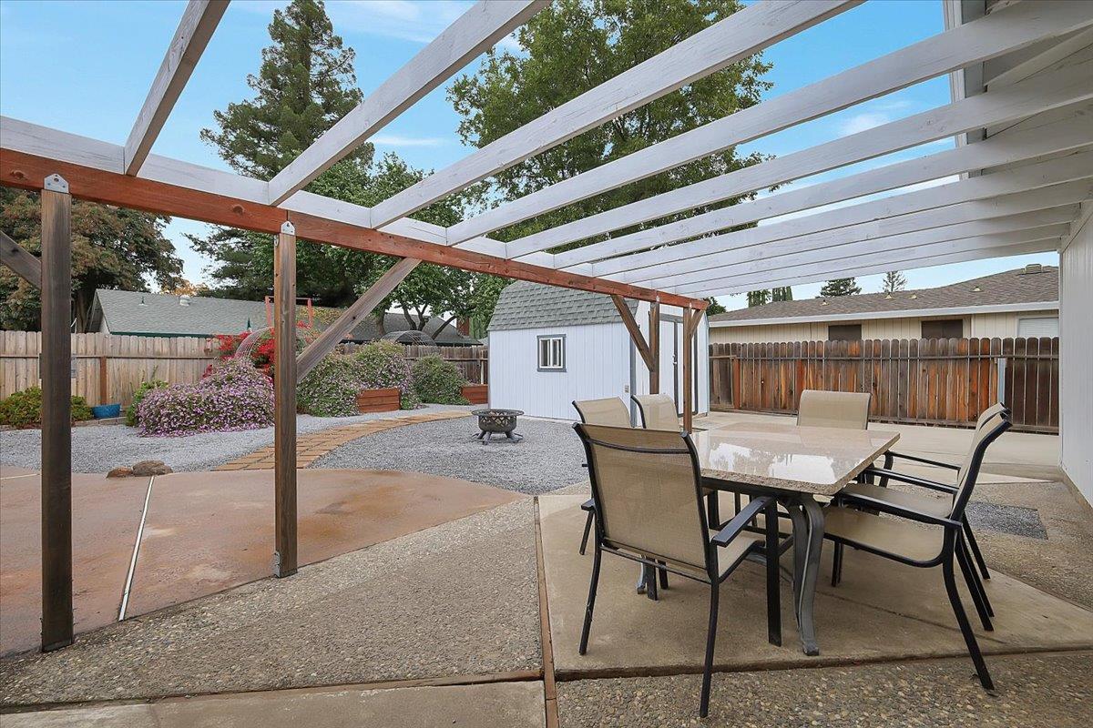 1571 Holly Tree Drive