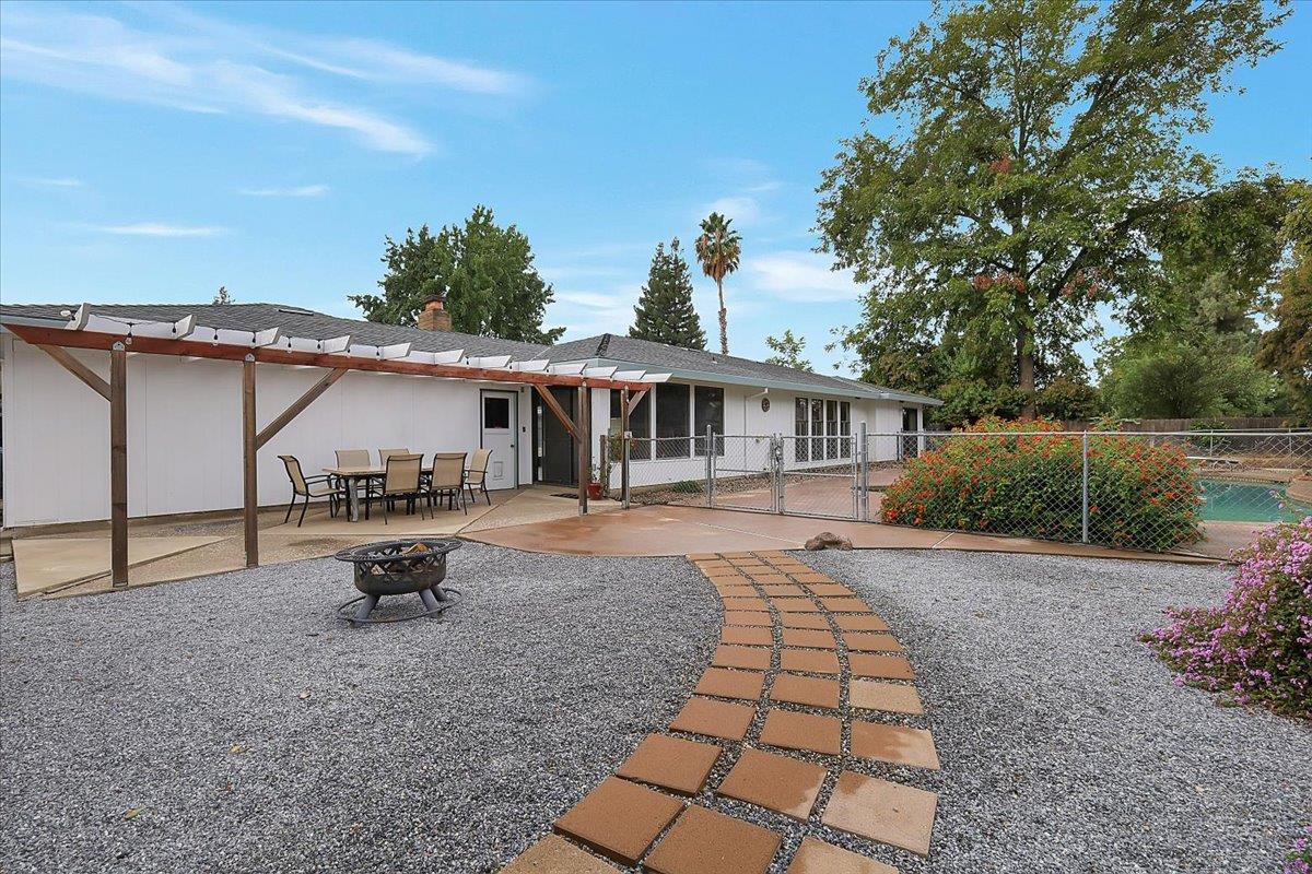 1571 Holly Tree Drive