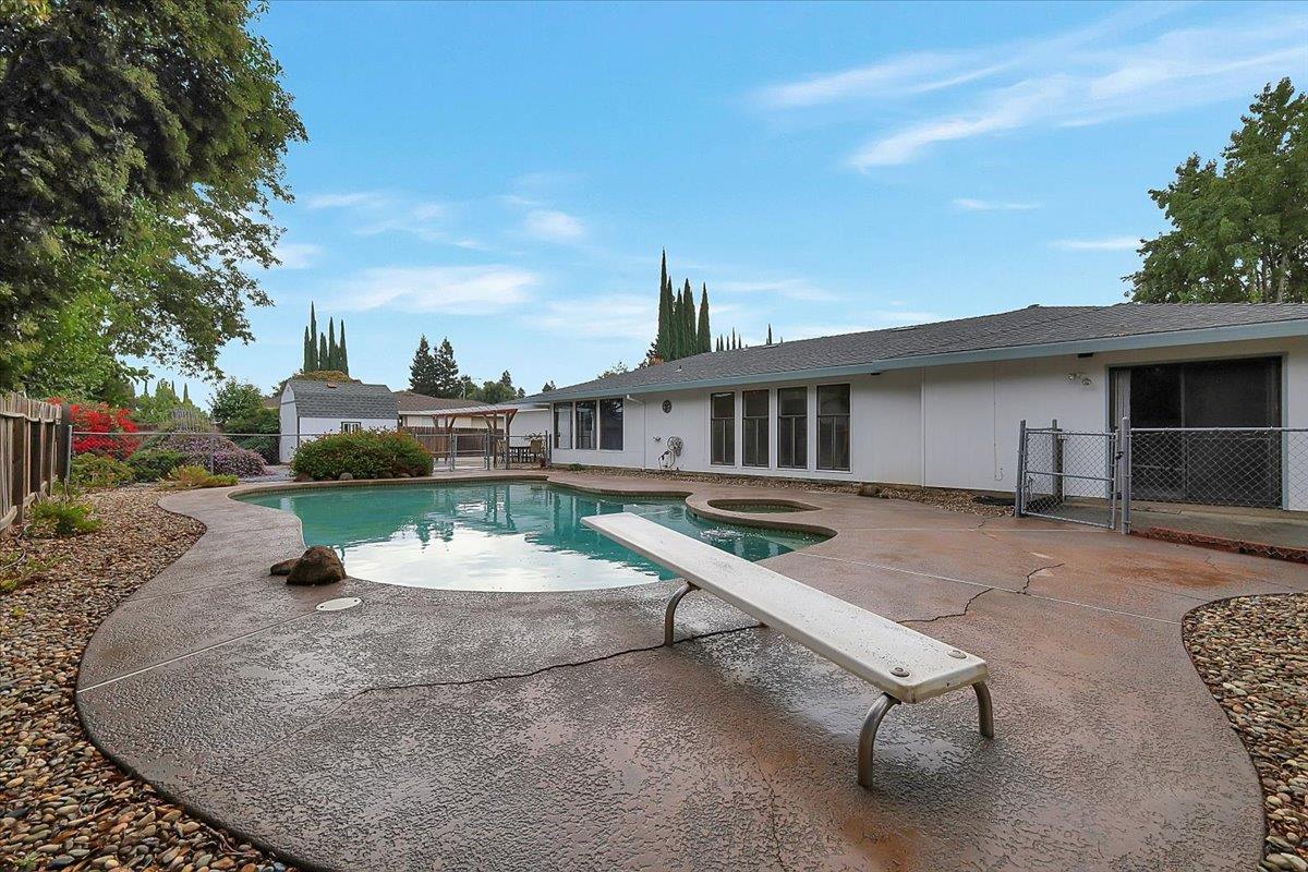 1571 Holly Tree Drive