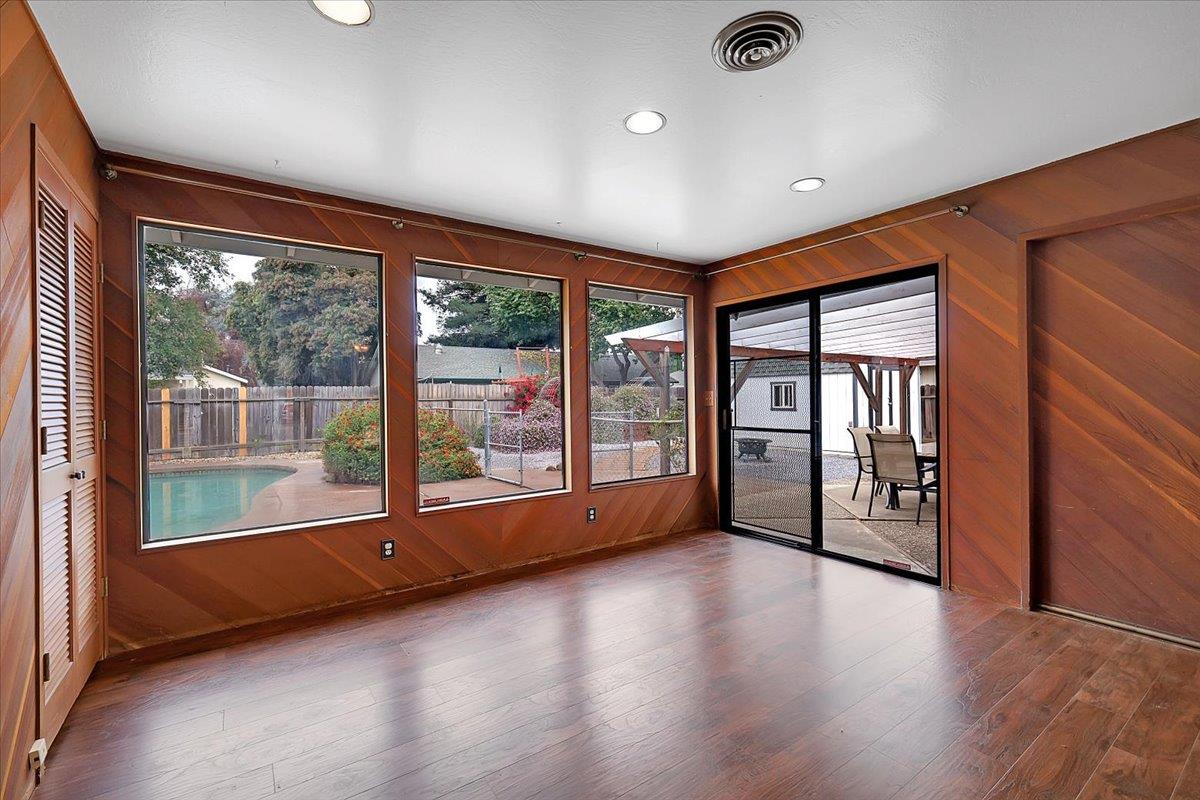 1571 Holly Tree Drive