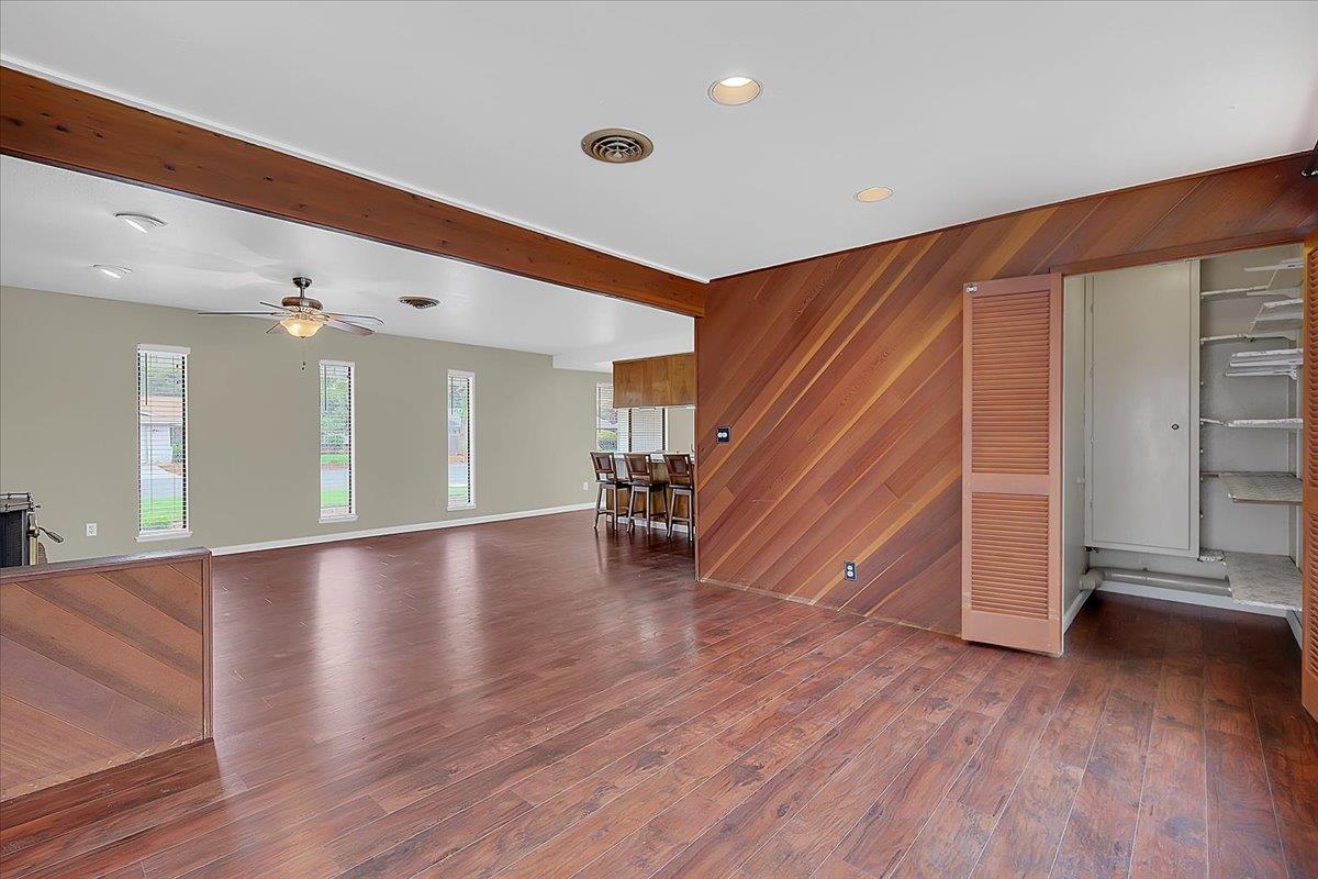 1571 Holly Tree Drive