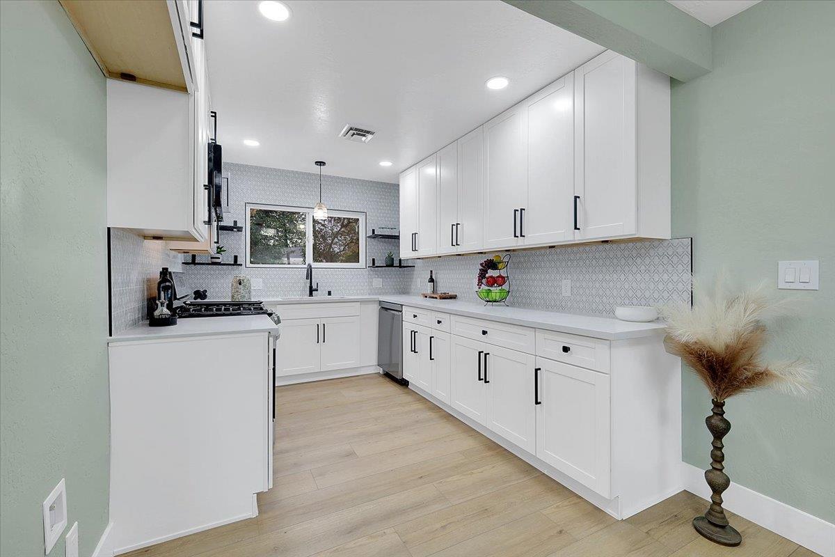 1716 Buchanan Street