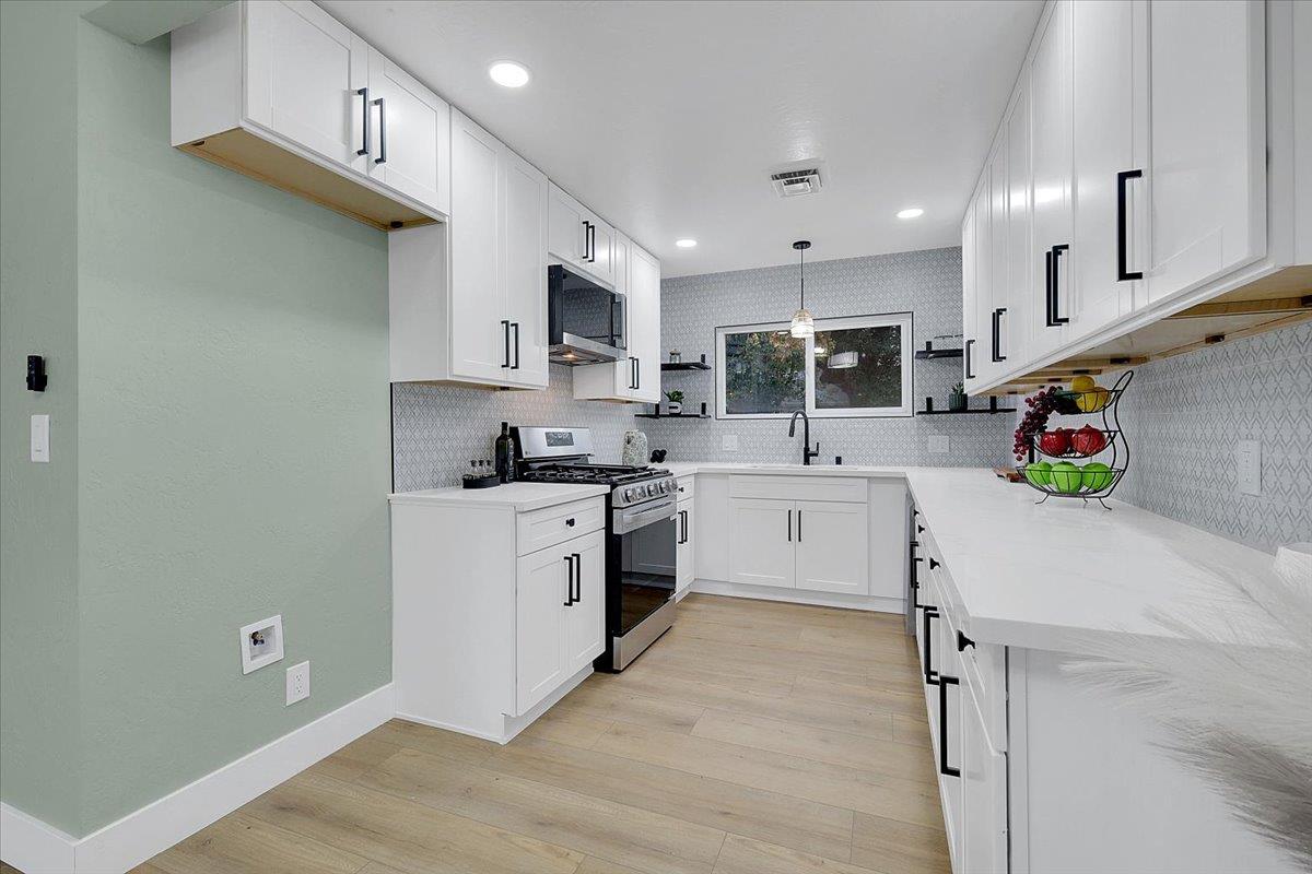 1716 Buchanan Street