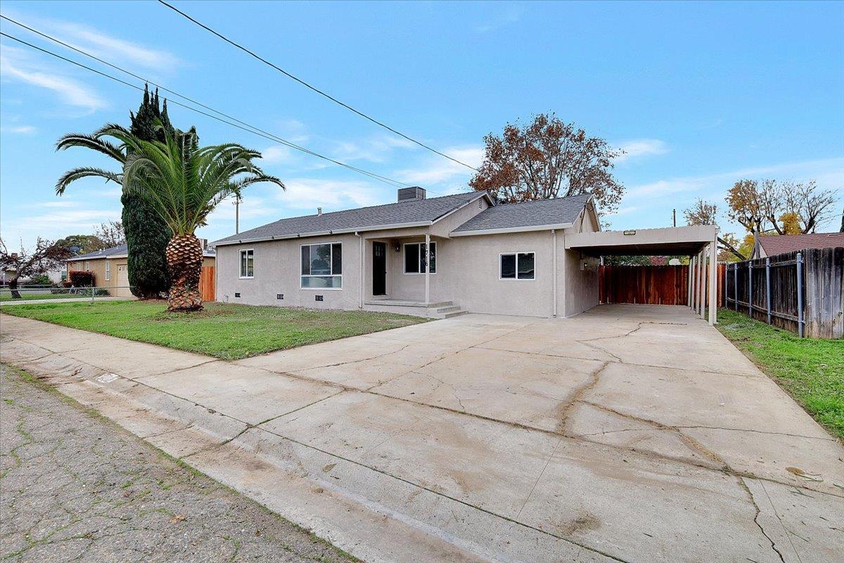 1716 Buchanan Street