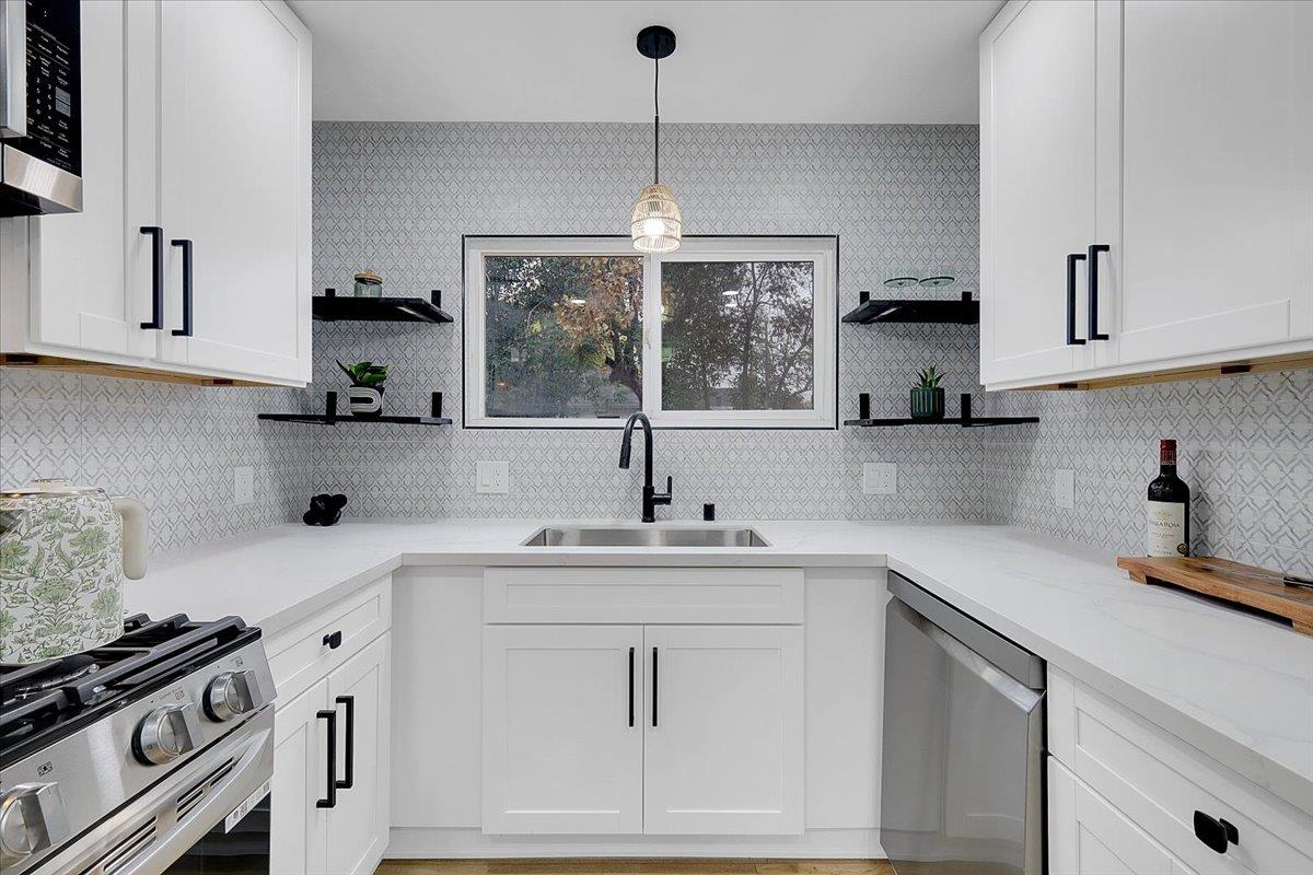 1716 Buchanan Street