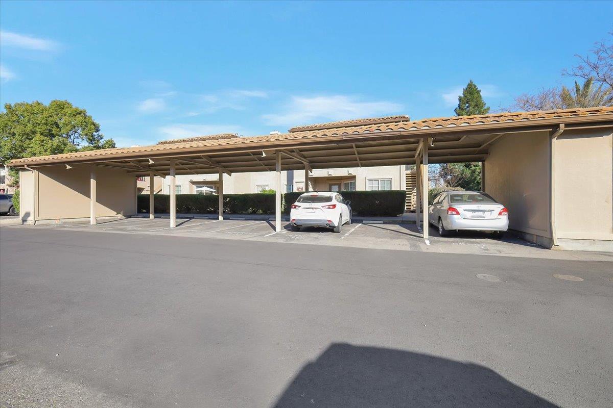 4200 E Commerce 1121