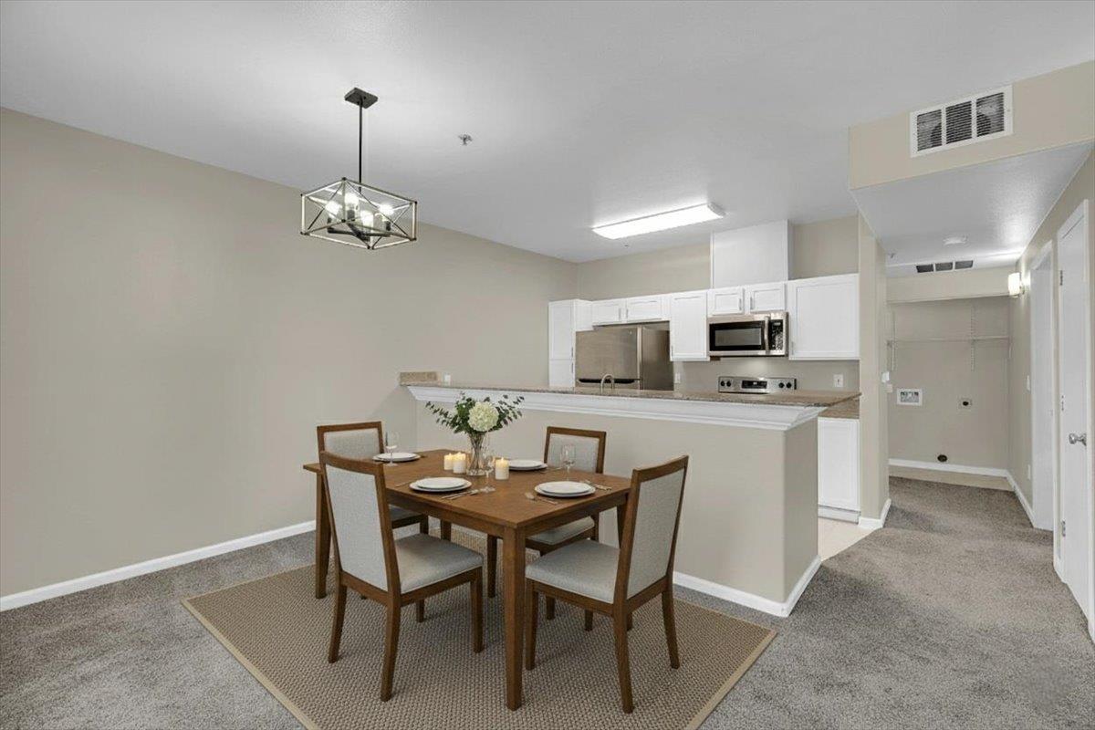 4200 E Commerce 1121