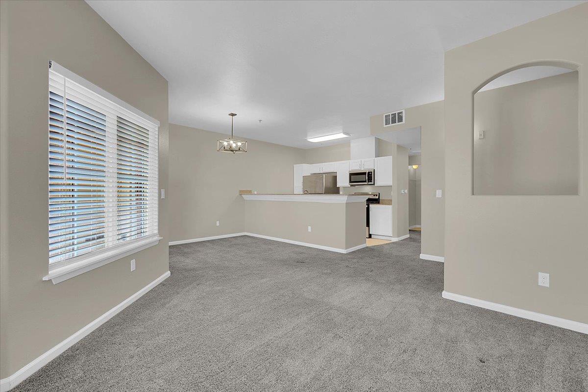 4200 E Commerce 1121