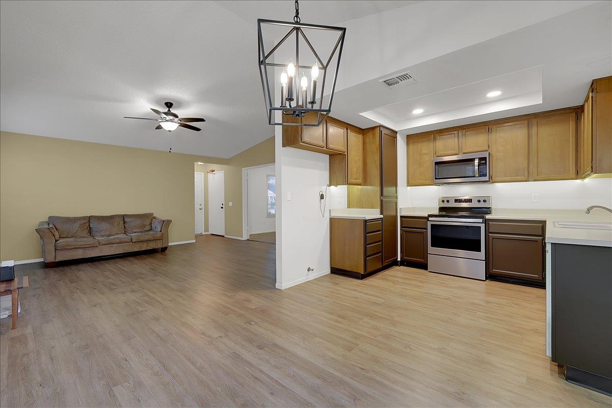 1083 Northgate Drive