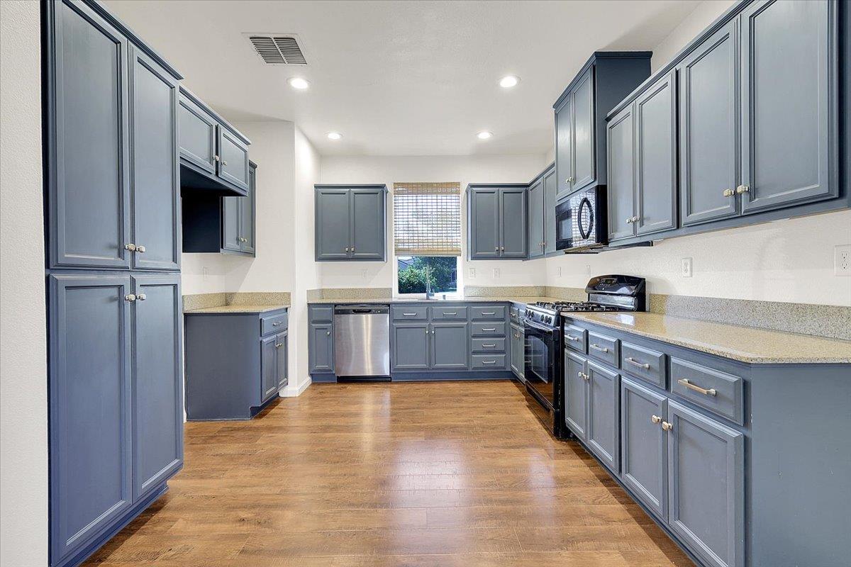 2469 Aberdeen Court