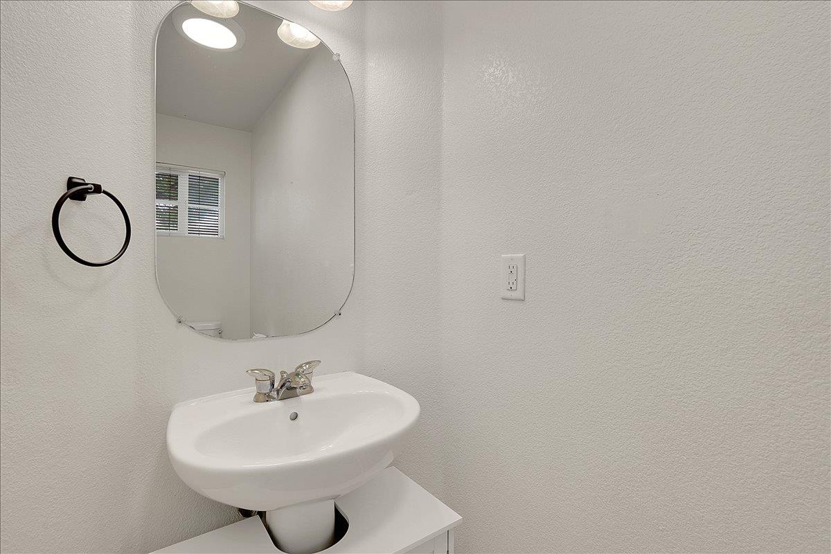 1119 John Wayne Drive