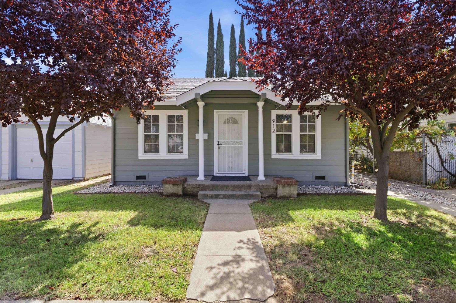912 6th Street