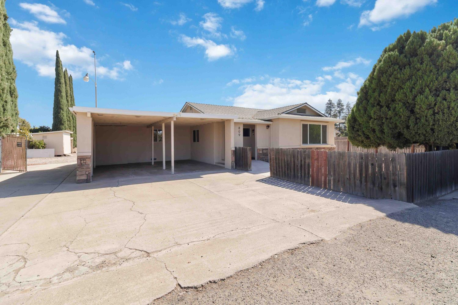 809 N Township Road