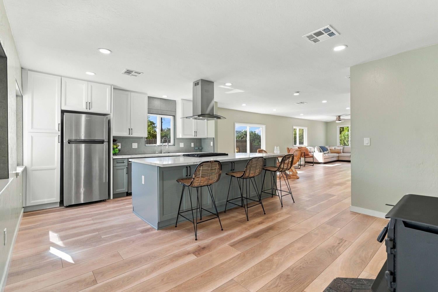 809 N Township Road