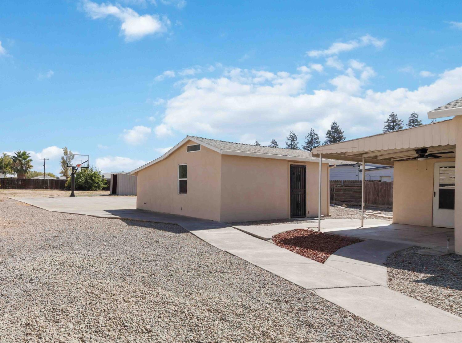 809 N Township Road