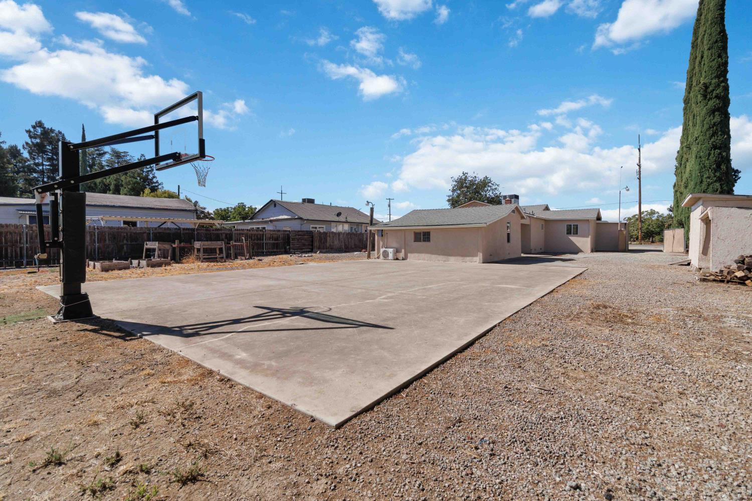 809 N Township Road