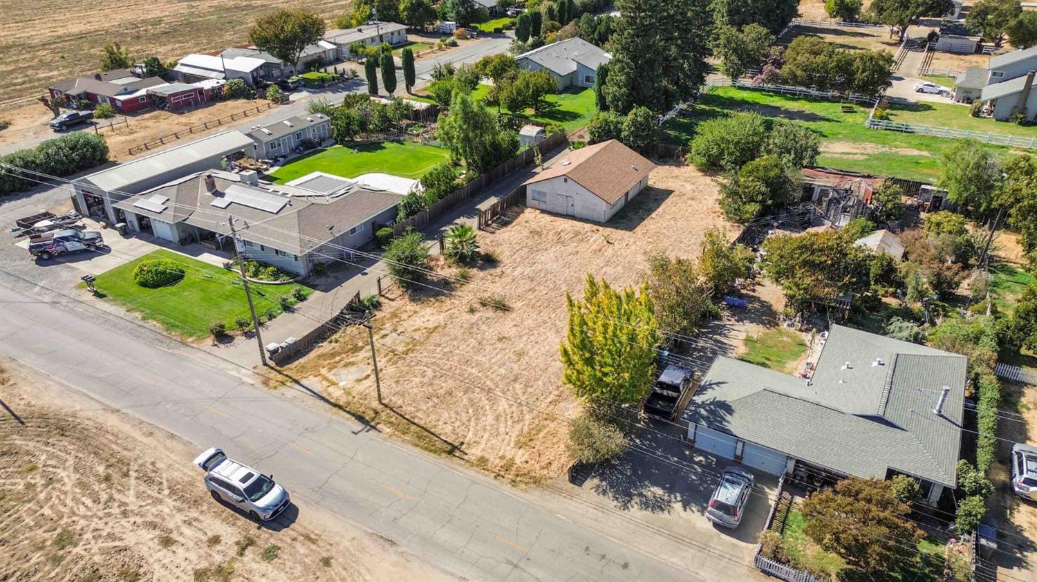2160 Elmer Avenue