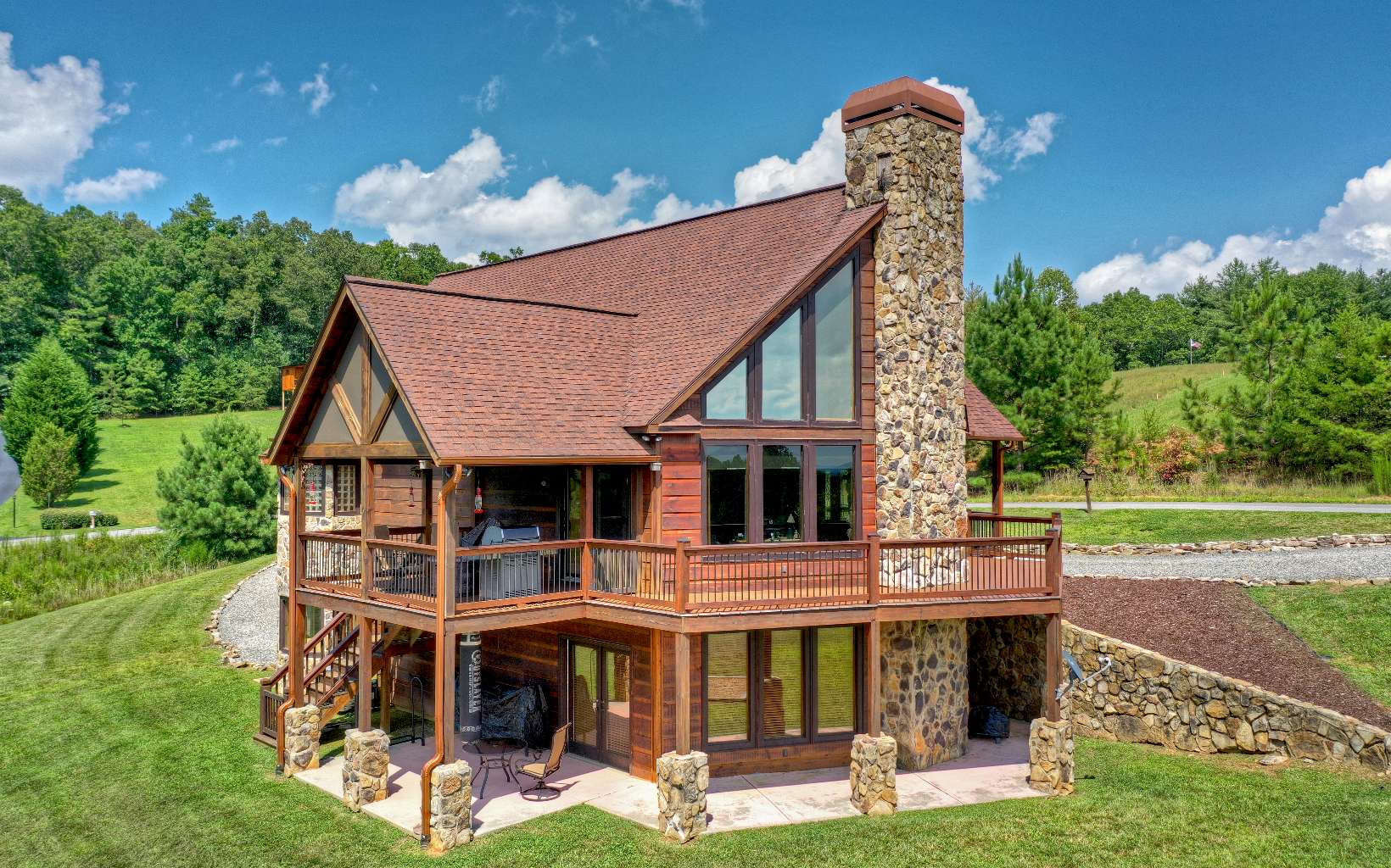 4 Pond Overlook Lane