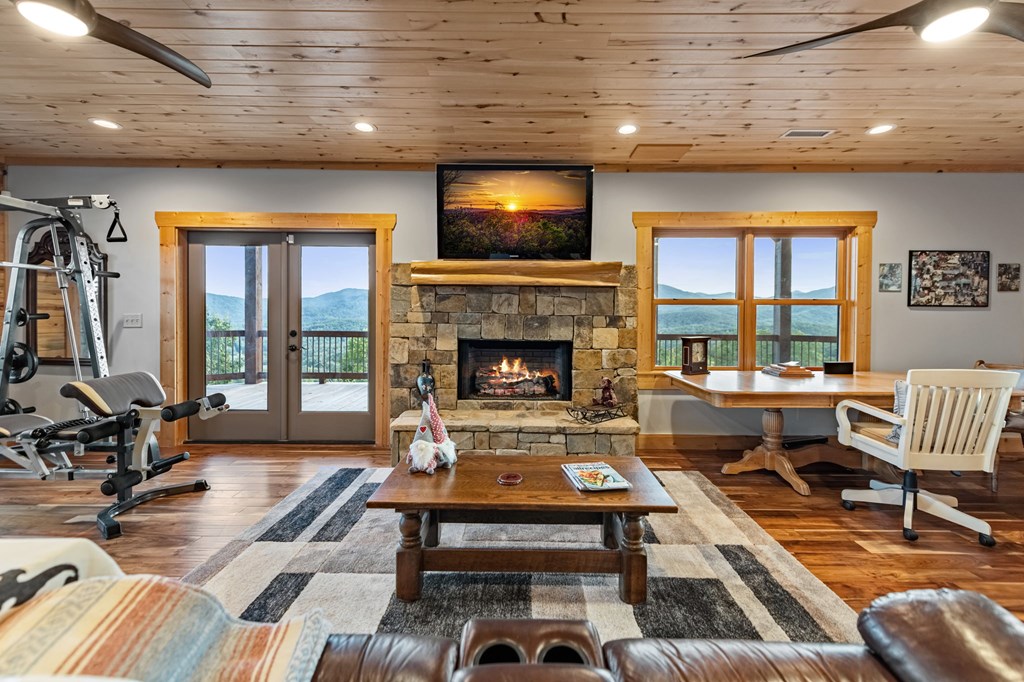 400 Cloudland Trace