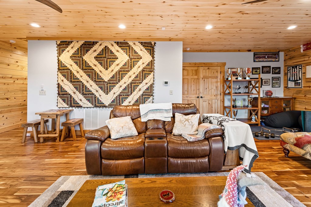 400 Cloudland Trace
