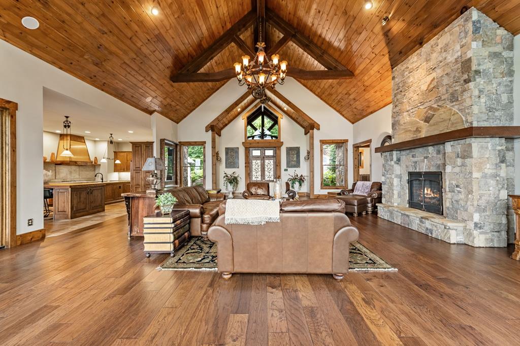 289 Chickadee Drive