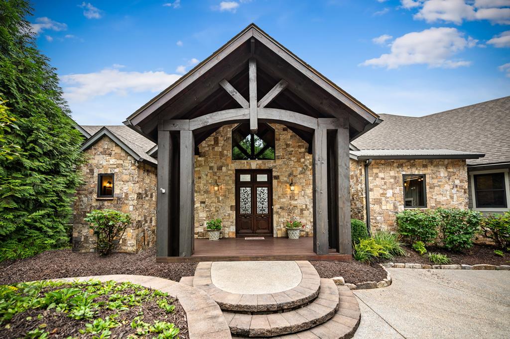 289 Chickadee Drive
