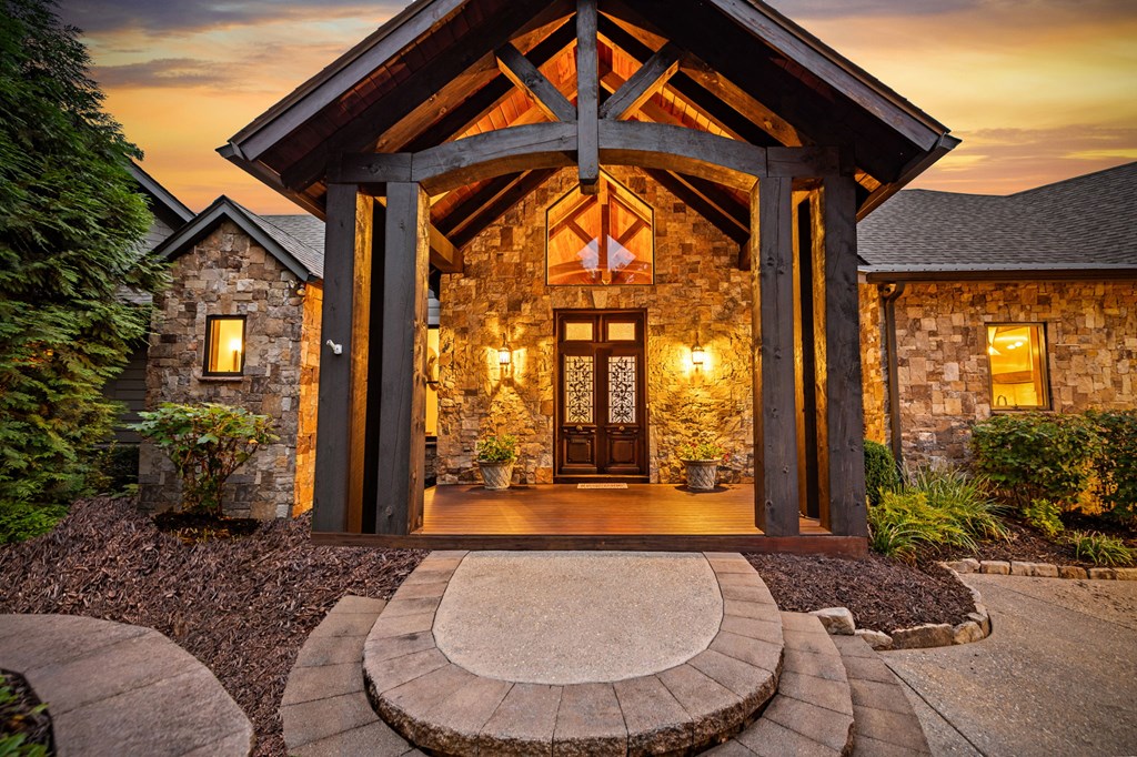 289 Chickadee Drive