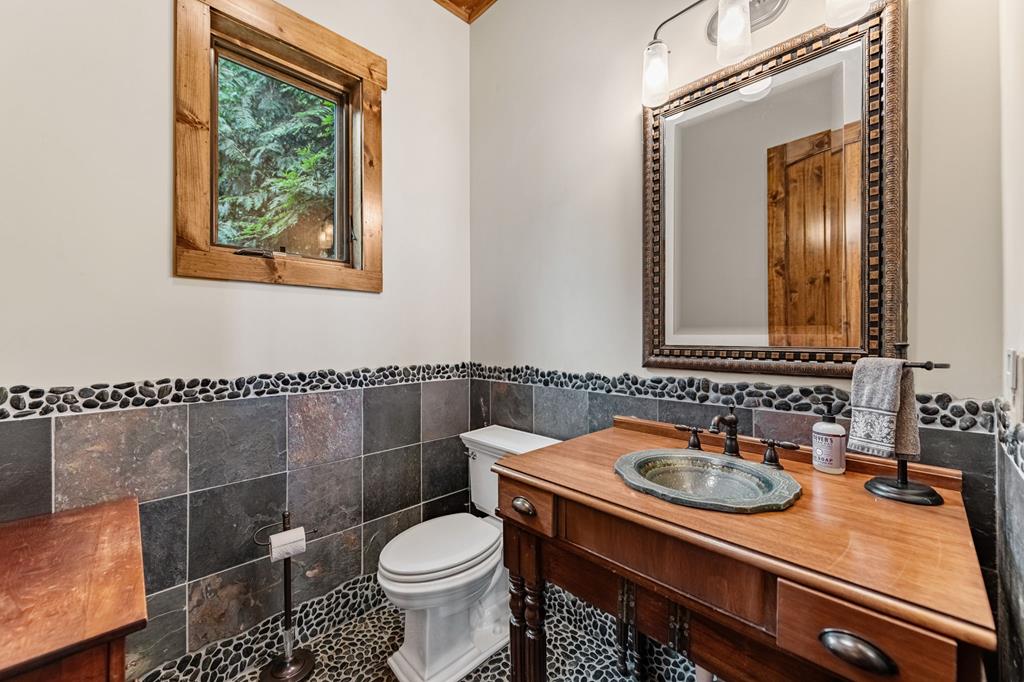 289 Chickadee Drive