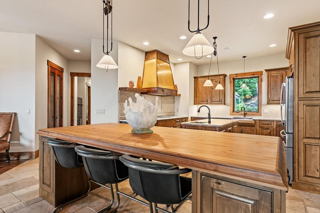 289 Chickadee Drive