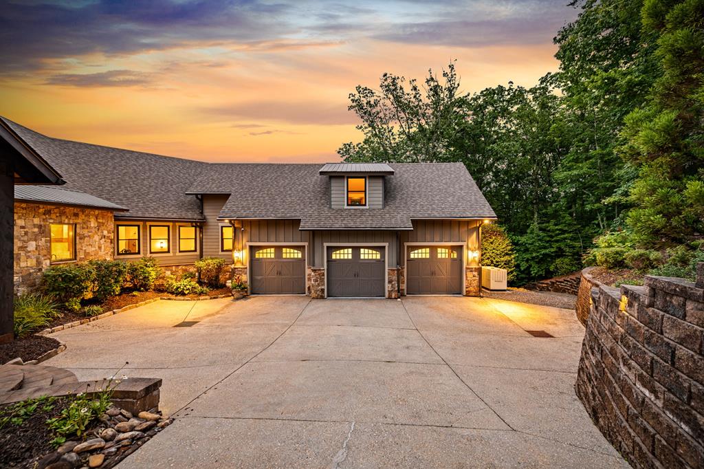 289 Chickadee Drive