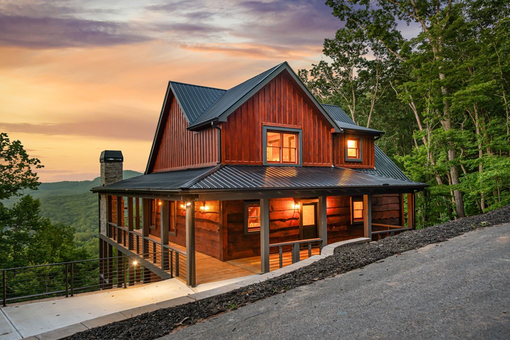 395 Pontoosuc Drive, Mineral Bluff