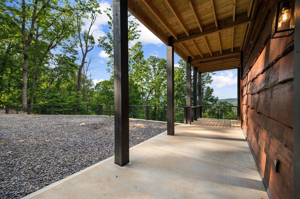 395 Pontoosuc Drive, Mineral Bluff