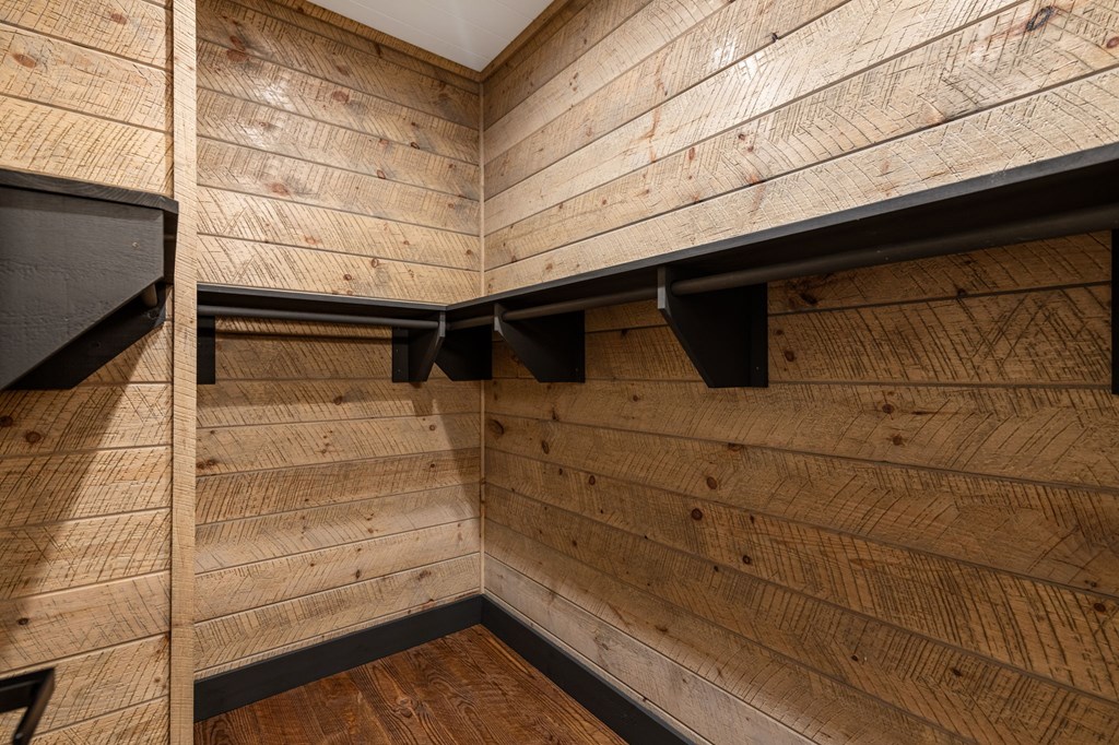 395 Pontoosuc Drive, Mineral Bluff