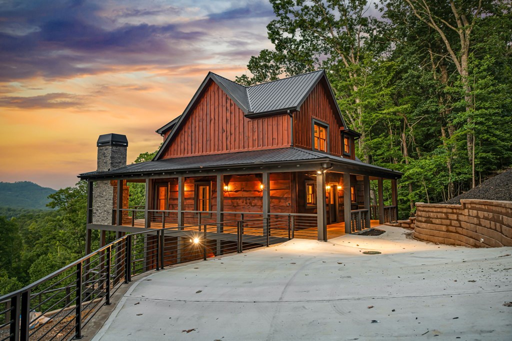 395 Pontoosuc Drive, Mineral Bluff