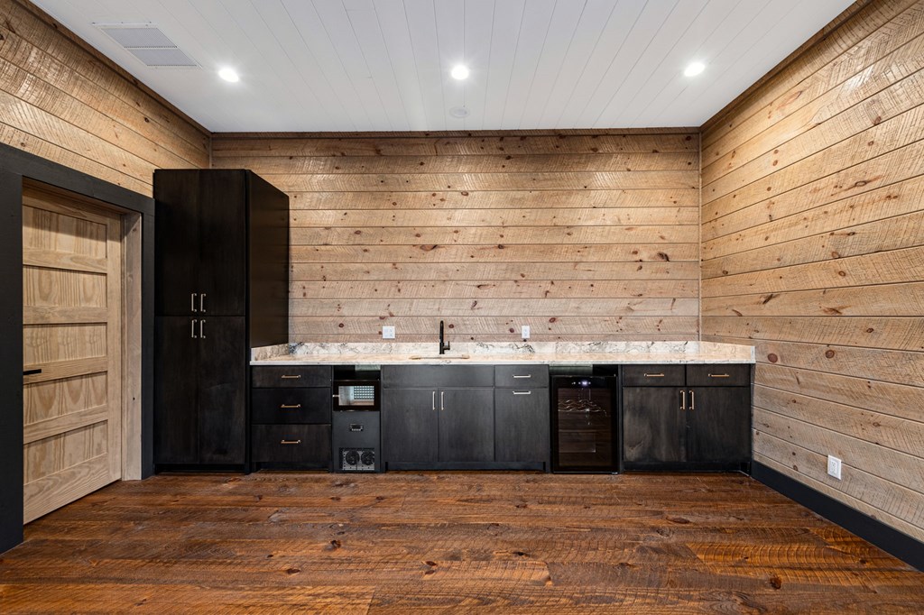 395 Pontoosuc Drive, Mineral Bluff